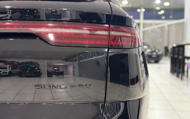 imagem-https://www.socarrao.com.br/sc-vehicle-images-prod/3947114/1789754072680-MDA3LmpwZw.jpg