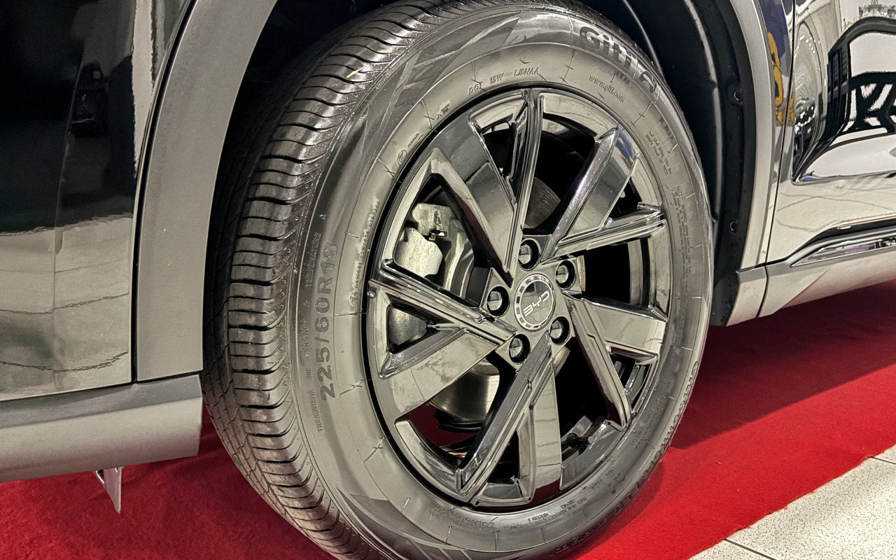 imagem-https://www.socarrao.com.br/sc-vehicle-images-prod/3947114/1789754072913-MDA5LmpwZw.jpg