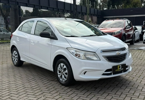 Chevrolet Onix 2015 Branco — foto 1 de 3
