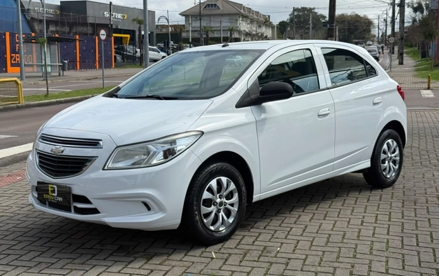 imagem-https://www.socarrao.com.br/sc-vehicle-images-prod/3947116/1789754075700-10_011927.jpg