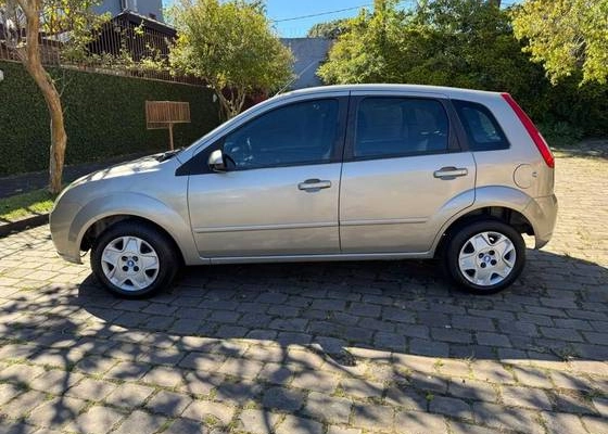 imagem-https://www.socarrao.com.br/sc-vehicle-images-prod/3947118/1789754082434-ford-fiesta-1.6-mpi-class-hatch-8v-flex-4p-manual-wmimagem12384724069.jpg