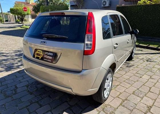 imagem-https://www.socarrao.com.br/sc-vehicle-images-prod/3947118/1789754082437-ford-fiesta-1.6-mpi-class-hatch-8v-flex-4p-manual-wmimagem12384898023.jpg