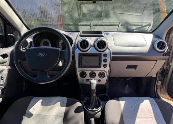 imagem-https://www.socarrao.com.br/sc-vehicle-images-prod/3947118/1789754082447-ford-fiesta-1.6-mpi-class-hatch-8v-flex-4p-manual-wmimagem12385353567.jpg