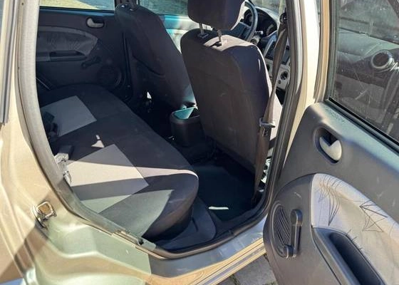 imagem-https://www.socarrao.com.br/sc-vehicle-images-prod/3947118/1789754082448-ford-fiesta-1.6-mpi-class-hatch-8v-flex-4p-manual-wmimagem12385438380.jpg