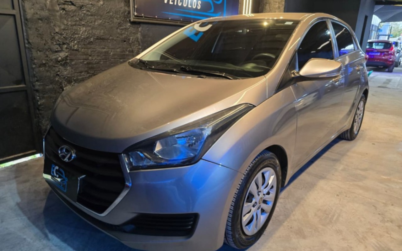 Hyundai HB20 2016 Prata — foto 1 de 3
