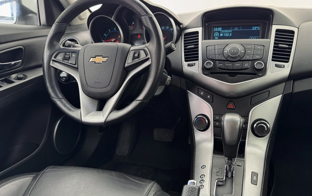 imagem-https://www.socarrao.com.br/sc-vehicle-images-prod/3947147/1789754226324-vehicle_image_1788541675_fea3adb8d21a41dc93765e9ab132ba72.jpeg