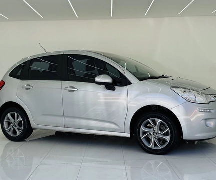 Citroën C3 2015 Prata — foto 1 de 3