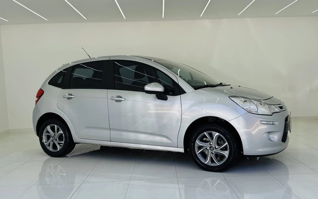 imagem-https://www.socarrao.com.br/sc-vehicle-images-prod/3947181/1789754260129-vehicle_image_1787155883_ac4c128f975bcf079a2e0ab5fb077ddb.jpeg