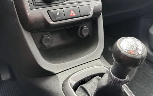 imagem-https://www.socarrao.com.br/sc-vehicle-images-prod/3947181/1789754260155-vehicle_image_1787155922_53fcabb6fe39f13770100f92e4bdcd3f.jpeg