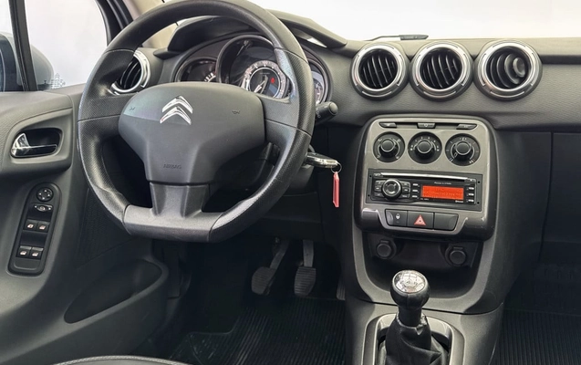 imagem-https://www.socarrao.com.br/sc-vehicle-images-prod/3947181/1789754260160-vehicle_image_1787155929_92d7d6ec0af07f4e8a91b7eb99288af1.jpeg