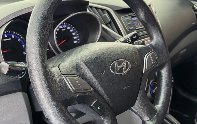 imagem-https://www.socarrao.com.br/sc-vehicle-images-prod/3947183/1789754280239-vehicle_image_1787059752_3779e94ae01326e30df33f7917db08d7.jpeg