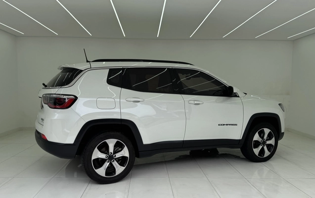 imagem-https://www.socarrao.com.br/sc-vehicle-images-prod/3947189/1789754329234-vehicle_image_1785458034_86959926252a0477f7fb0e1e64e998d7.jpeg