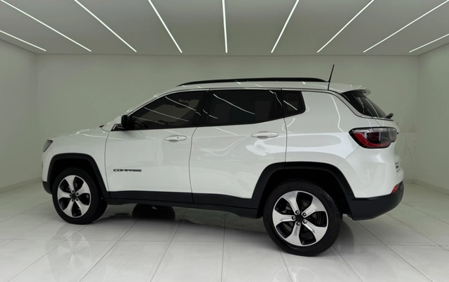 imagem-https://www.socarrao.com.br/sc-vehicle-images-prod/3947189/1789754329240-vehicle_image_1785458046_271784d3d55493d08c915e5bb7862aaf.jpeg