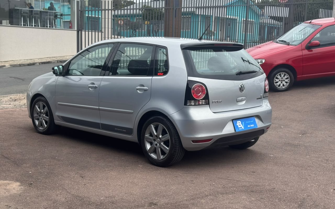 Volkswagen Polo 2012 Cinza — foto 1 de 3