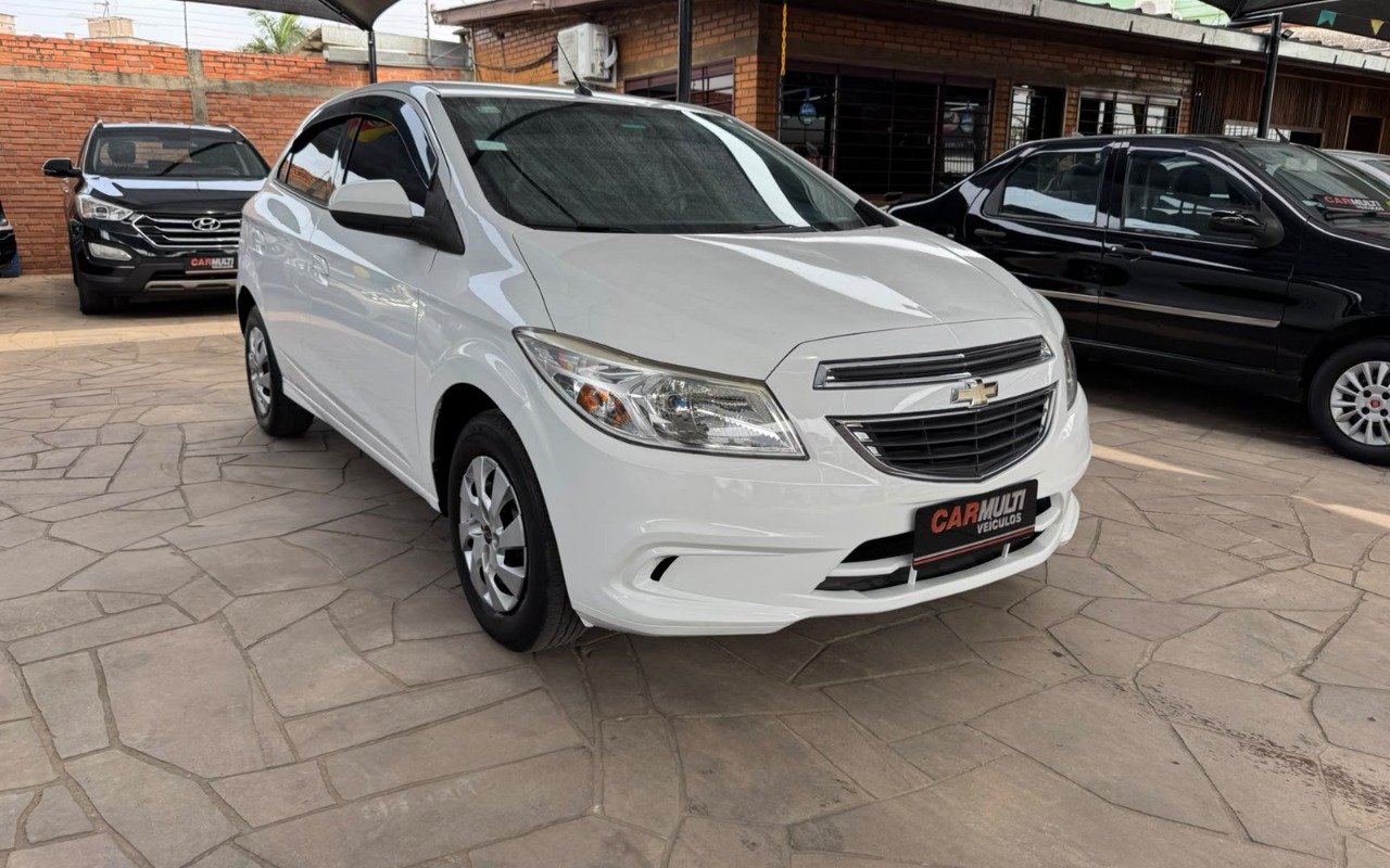 Chevrolet Onix 2015 Branco — foto 1 de 3