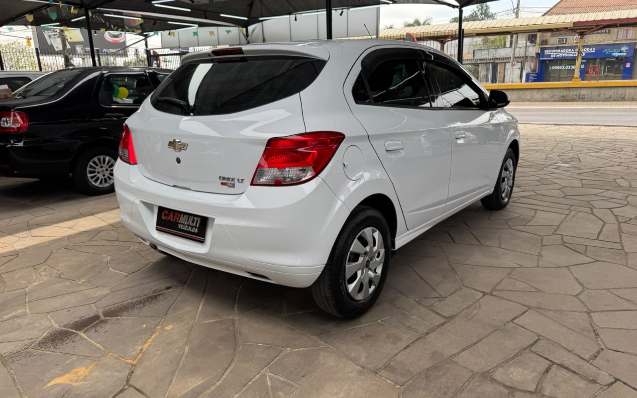 imagem-https://www.socarrao.com.br/sc-vehicle-images-prod/3947510/1789754965390-V2hhdHNBcHAgSW1hZ2UgMjAyNi0wOS0xOCBhdCAxNS4wMC41NiAoMikuanBlZw.jpeg