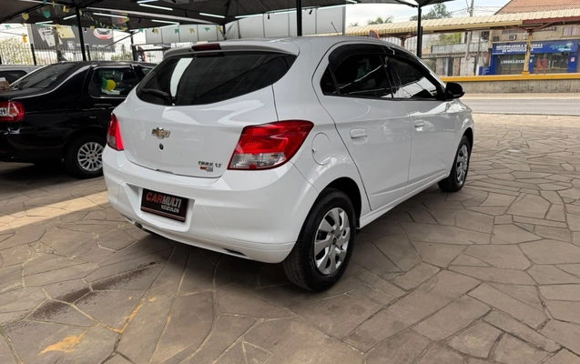 imagem-https://www.socarrao.com.br/sc-vehicle-images-prod/3947510/1789754965390-V2hhdHNBcHAgSW1hZ2UgMjAyNi0wOS0xOCBhdCAxNS4wMC41NiAoMikuanBlZw.jpeg