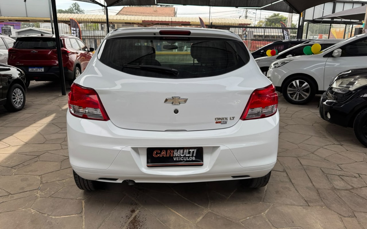 imagem-https://www.socarrao.com.br/sc-vehicle-images-prod/3947510/1789754965450-V2hhdHNBcHAgSW1hZ2UgMjAyNi0wOS0xOCBhdCAxNS4wMC41Ny5qcGVn.jpeg