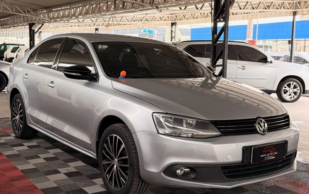 imagem-https://www.socarrao.com.br/sc-vehicle-images-prod/3947567/1789755064149-U2F2ZUNsaXAuQXBwXzc0ODgwMjY1MF8xNzk0MDcxNjgyOTI3MDgyMF81MzIyNjEwMzgxOTc0Mzg1NTY4X24uanBn.jpg
