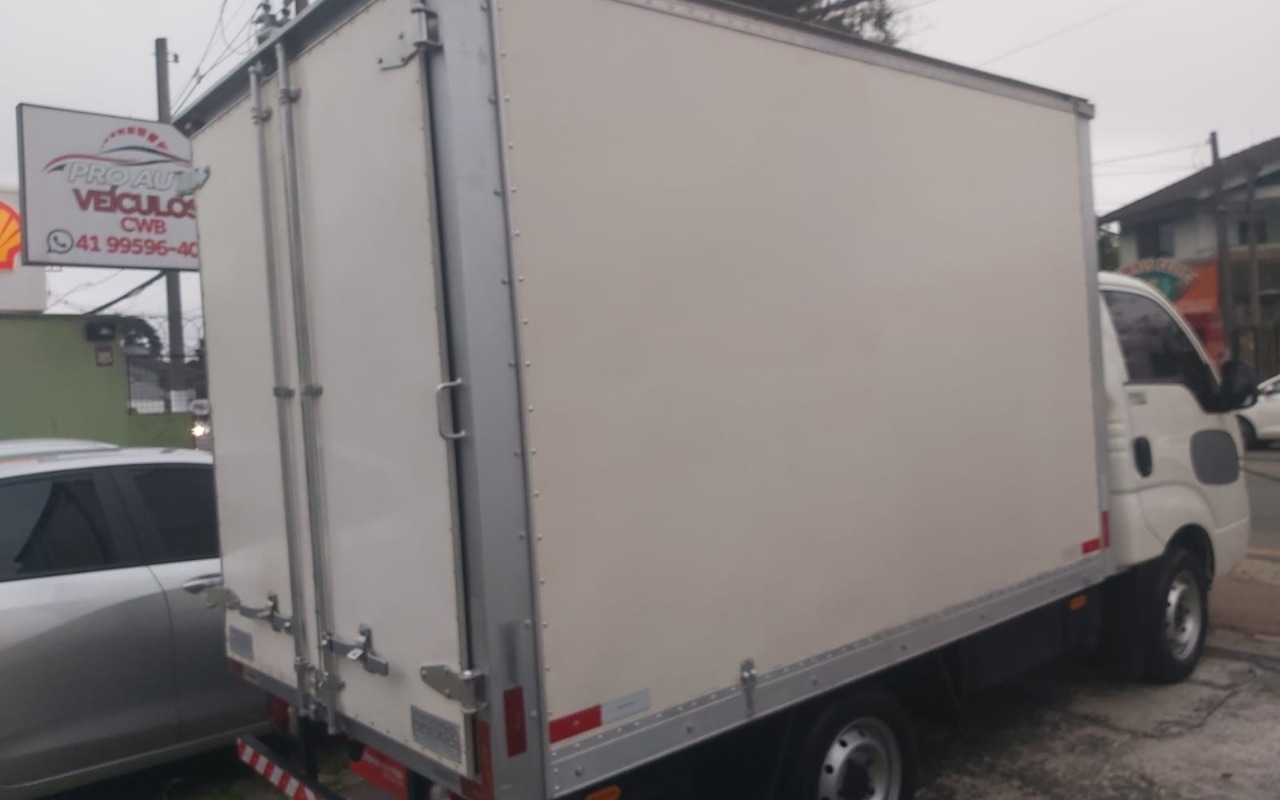 imagem-https://www.socarrao.com.br/sc-vehicle-images-prod/3947656/1789755379542-V2hhdHNBcHAgSW1hZ2UgMjAyNi0wOS0xNyBhdCAyMC41NC40OCAoNikuanBlZw.jpeg