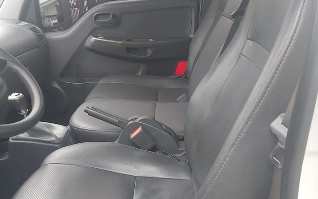 imagem-https://www.socarrao.com.br/sc-vehicle-images-prod/3947656/1789755380084-V2hhdHNBcHAgSW1hZ2UgMjAyNi0wOS0xNyBhdCAyMC41NC40OCAoMTMpLmpwZWc.jpeg