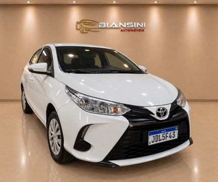 Toyota Yaris 2025 Branco — foto 1 de 3
