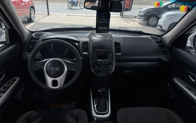 imagem-https://www.socarrao.com.br/sc-vehicle-images-prod/3948130/1789756218482-V2hhdHNBcHAgSW1hZ2UgMjAyNi0wOS0xOCBhdCAxNS4xOC40MC5qcGVn.jpeg