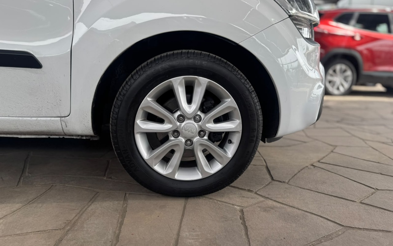 imagem-https://www.socarrao.com.br/sc-vehicle-images-prod/3948130/1789756218626-V2hhdHNBcHAgSW1hZ2UgMjAyNi0wOS0xOCBhdCAxNS4xOC40MCAoMykuanBlZw.jpeg