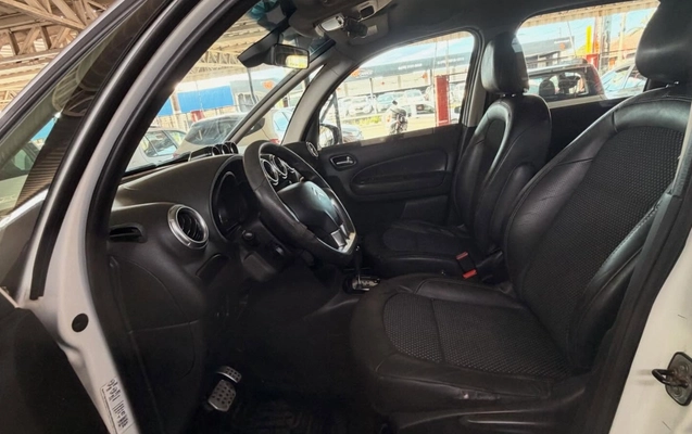 imagem-https://www.socarrao.com.br/sc-vehicle-images-prod/3948167/1789756294919-U2F2ZUNsaXAuQXBwXzczMDI5NDU0M18xNzkzNjk2MDEzMDI3MDgyMF80MTEyMDMwMTEwMDQwNjA4NTM0X24gKDEpLmpwZw.jpg