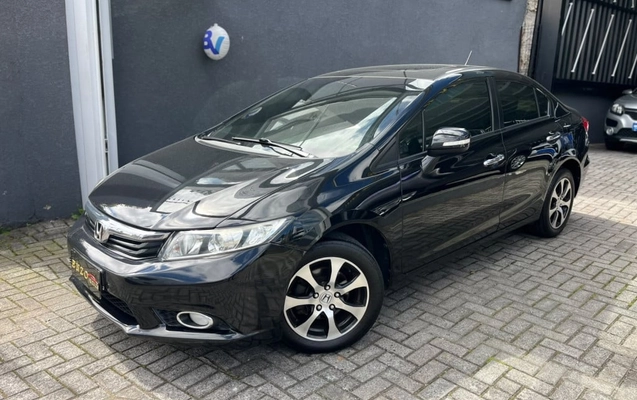 imagem-https://www.socarrao.com.br/sc-vehicle-images-prod/3948599/1789757308381-vehicle_image_1789757267_adb27d687c0584a2de74eed7a44e3be1.jpeg