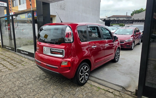 imagem-https://www.socarrao.com.br/sc-vehicle-images-prod/3948712/1789757328562-511e7af4-ef33-4db6-9fad-deba1c3b7582.jpg