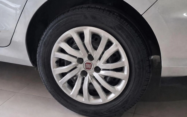 imagem-https://www.socarrao.com.br/sc-vehicle-images-prod/3948782/1789757387277-1235711.jpg