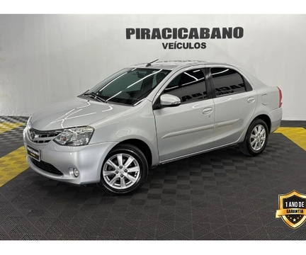 Toyota Etios 2017 Prata — foto 1 de 3