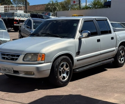 Chevrolet S10 1998 Cinza — foto 1 de 3