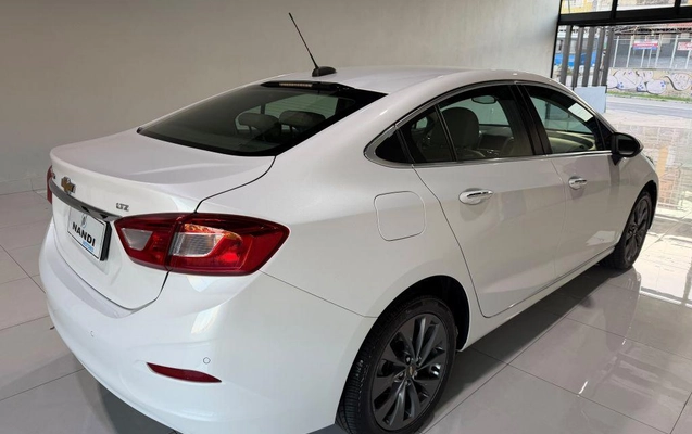 imagem-https://www.socarrao.com.br/sc-vehicle-images-prod/3949074/1789757883418-1234676.jpeg