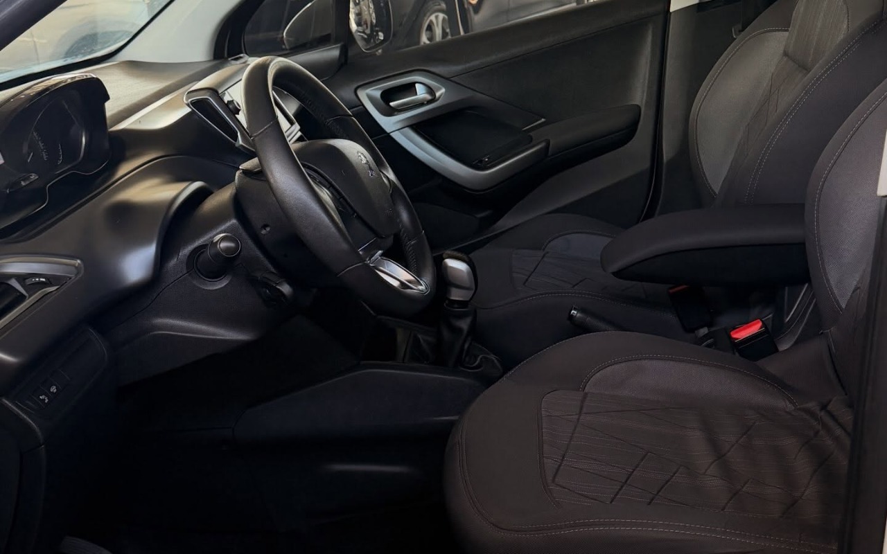 imagem-https://www.socarrao.com.br/sc-vehicle-images-prod/3949130/1789758159871-U2F2ZUNsaXAuQXBwXzc1MjQ0MTczNl8xNzk0MDk4MjQ5NzI3MDgyMF84MTYyMzk0ODA4MDU5NjA2MTc3X24uanBn.jpg
