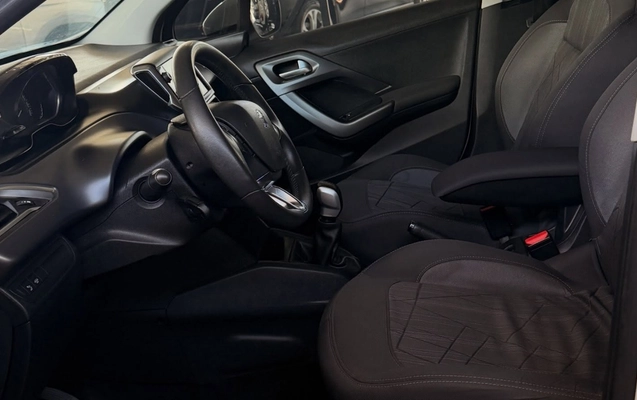 imagem-https://www.socarrao.com.br/sc-vehicle-images-prod/3949130/1789758159871-U2F2ZUNsaXAuQXBwXzc1MjQ0MTczNl8xNzk0MDk4MjQ5NzI3MDgyMF84MTYyMzk0ODA4MDU5NjA2MTc3X24uanBn.jpg