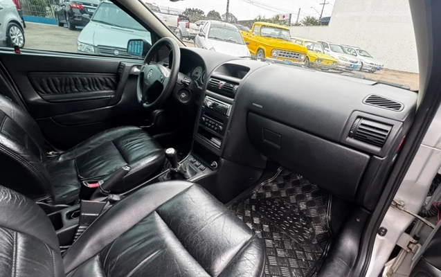 imagem-https://www.socarrao.com.br/sc-vehicle-images-prod/3949191/1789758252174-V2hhdHNBcHAgSW1hZ2UgMjAyNi0wOS0xNiBhdCAxOC4zOC4xOSAoMykuanBlZw.jpeg