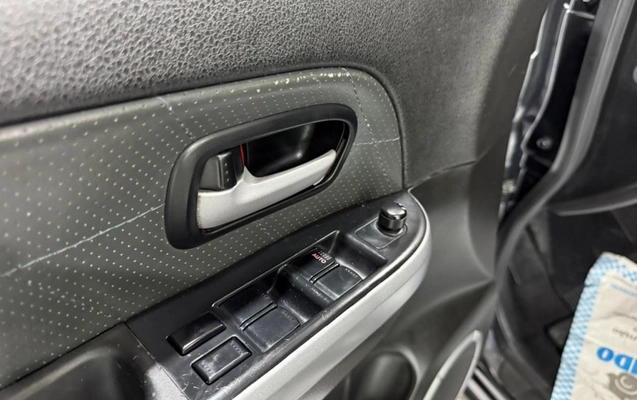 imagem-https://www.socarrao.com.br/sc-vehicle-images-prod/3949348/1789758520274-vehicle_image_1789758491_5328a918d8281b07ff557a9ce1df4bf1.jpeg