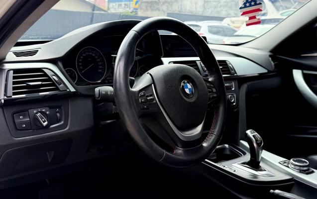 imagem-https://www.socarrao.com.br/sc-vehicle-images-prod/3949357/1789758525464-1_024326.jpg