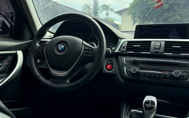 imagem-https://www.socarrao.com.br/sc-vehicle-images-prod/3949357/1789758525465-1_024334.jpg
