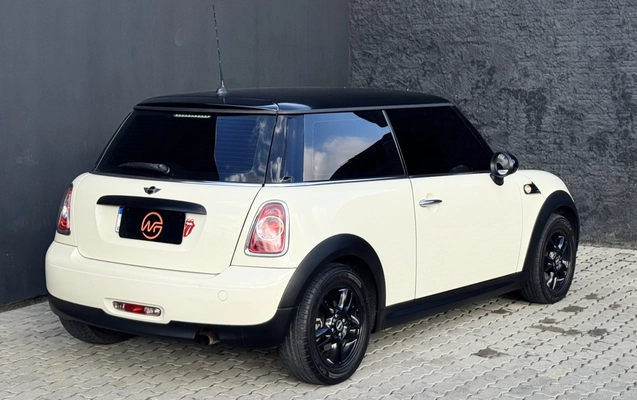 imagem-https://www.socarrao.com.br/sc-vehicle-images-prod/3949369/1789758578613-1_110617.jpg
