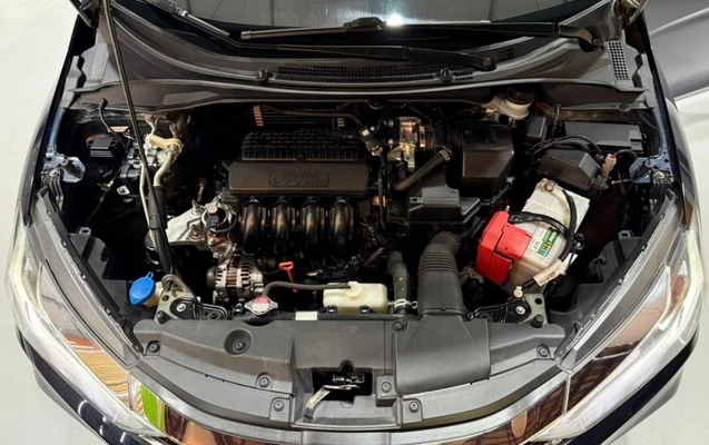 imagem-https://www.socarrao.com.br/sc-vehicle-images-prod/3949475/1789758839908-vehicle_image_1789758817_1db2db143a61206defaadc0655480f56.jpeg