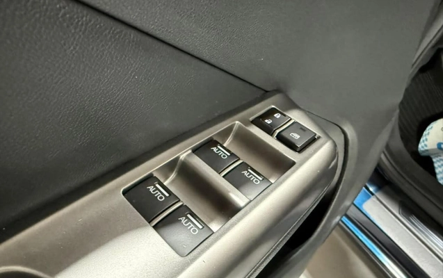 imagem-https://www.socarrao.com.br/sc-vehicle-images-prod/3949475/1789758839914-vehicle_image_1789758825_77a9b65be025316a6784fad3449a1ea5.jpeg