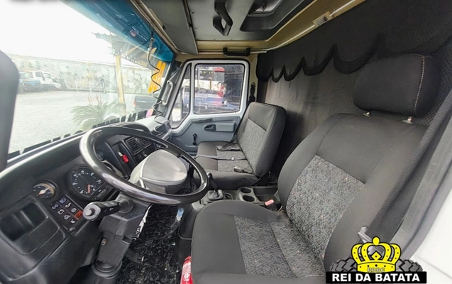 imagem-https://www.socarrao.com.br/sc-vehicle-images-prod/3949524/1789759073358-OC5qcGc.jpg