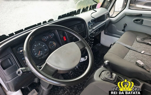 imagem-https://www.socarrao.com.br/sc-vehicle-images-prod/3949524/1789759073407-OS5qcGc.jpg