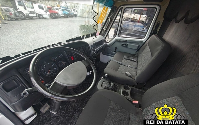 imagem-https://www.socarrao.com.br/sc-vehicle-images-prod/3949524/1789759073504-MTAuanBn.jpg