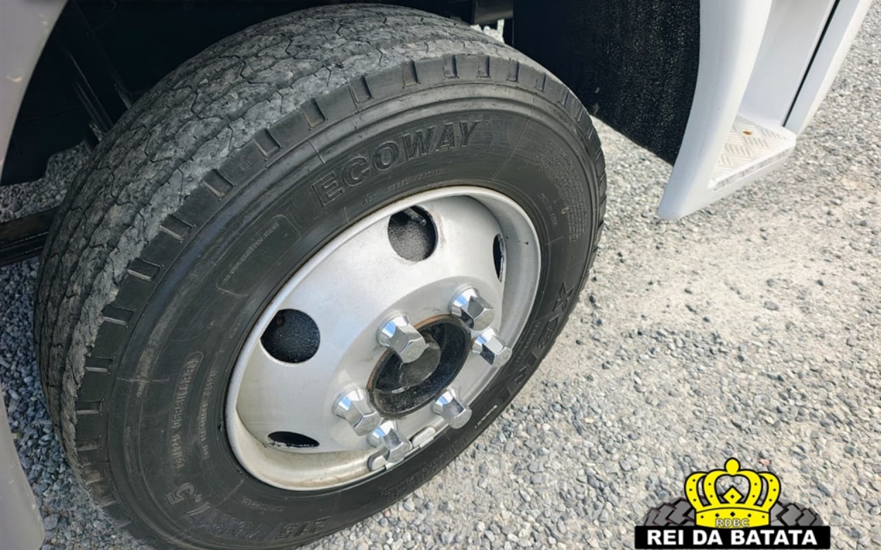 imagem-https://www.socarrao.com.br/sc-vehicle-images-prod/3949524/1789759073990-MTUuanBn.jpg