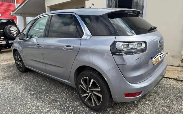 imagem-https://www.socarrao.com.br/sc-vehicle-images-prod/3949560/1789759109703-NmExZjE4MmUtOTBiMC00NWRiLWFhODUtODZkZDNiZmUwNGM2LmpmaWY.jfif