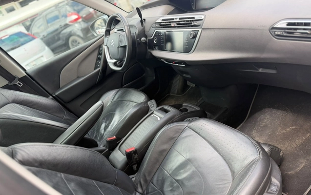 imagem-https://www.socarrao.com.br/sc-vehicle-images-prod/3949560/1789759110079-MTBiNzIyOTQtMDkxMy00MDZjLTk3OTEtOWQ0MDY3MThmMzk0LmpmaWY.jfif